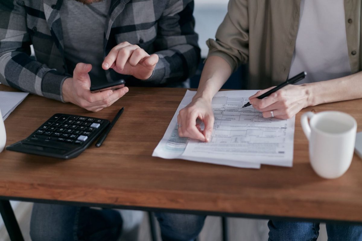 Choisir entre PEA, compte‑titres et autres structures fiscales