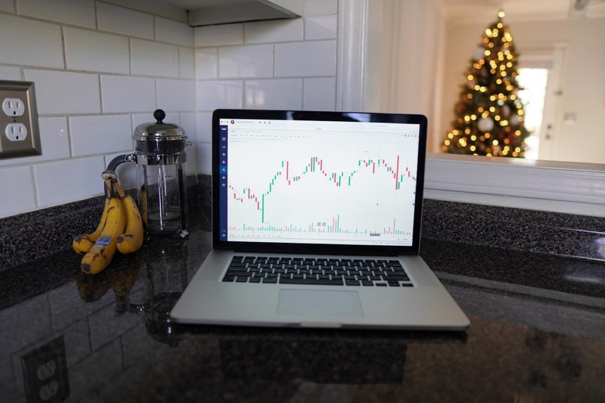 DEGIRO ou Trading 212 : quel courtier pour acheter des actions