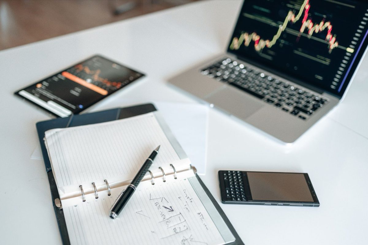 Avis eToro : plateforme d'investissement et trading social