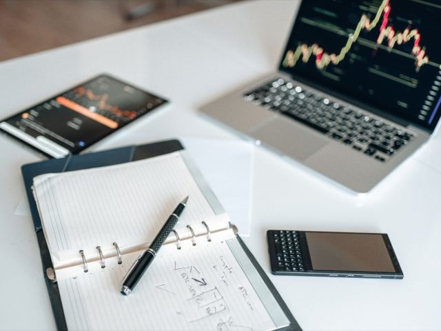 Avis eToro : plateforme d&rsquo;investissement et trading social