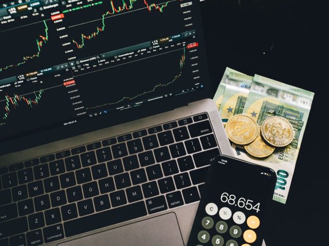 Meilleurs ETF pour investir en France : critères et méthode