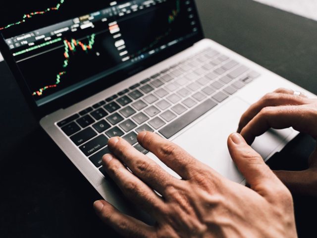 Avis Saxo Bank — courtier pour acheter des actions